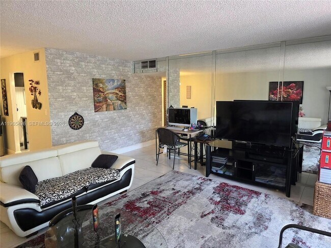 Building Photo - 3771 Environ Blvd