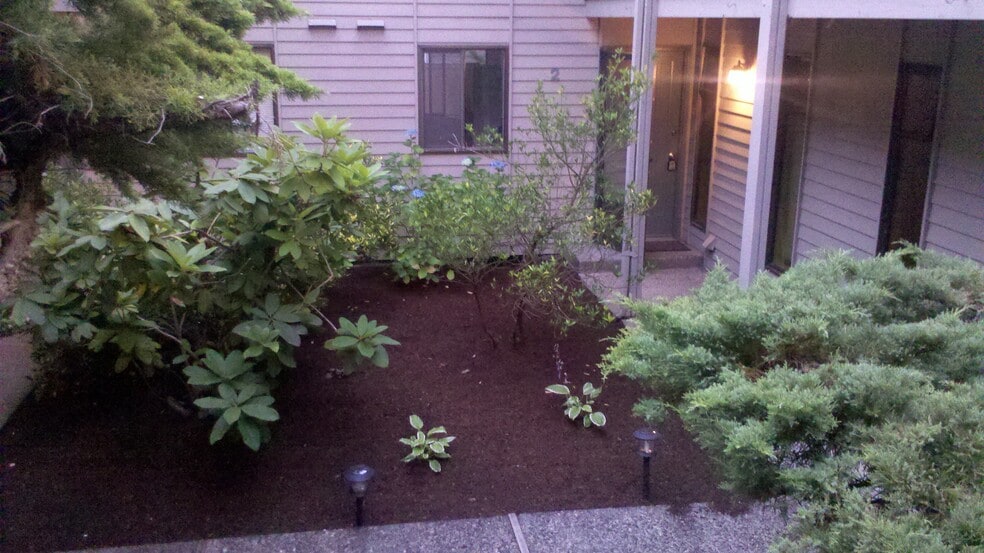Primary Photo - 1461 Rainier Court