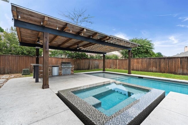 Building Photo - 3 N Beech Springs Cir