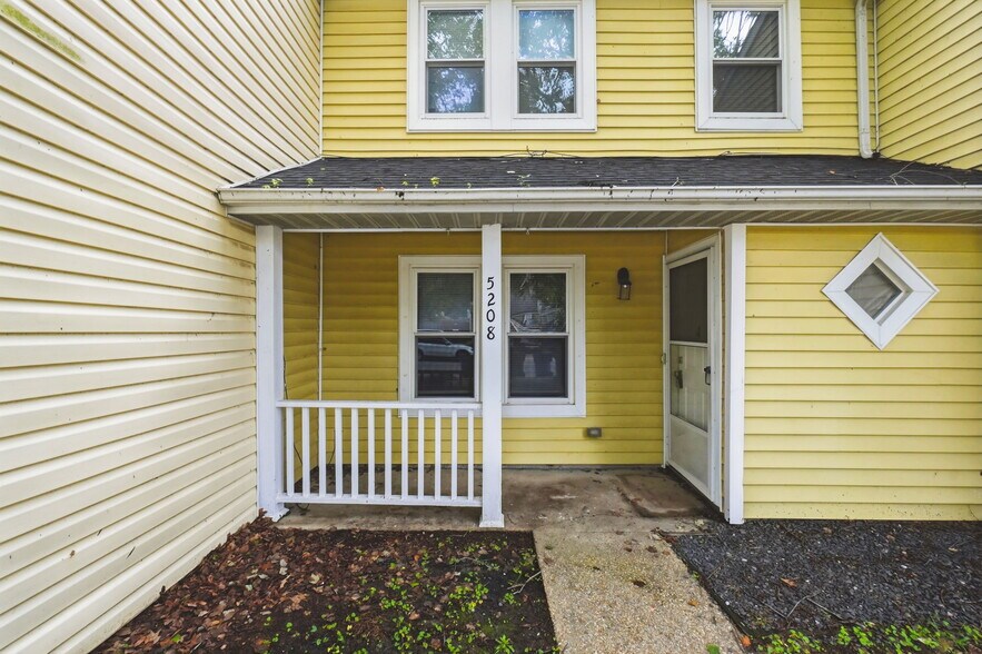 Building Photo - 5208 Richard Rd