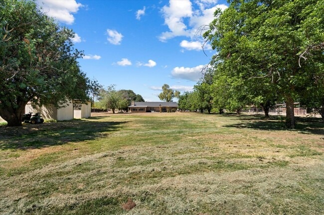 Building Photo - 23265 Vía Del Arroyo