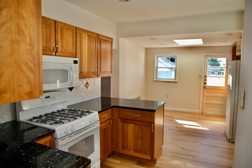 Building Photo - 440 Palmer Ave