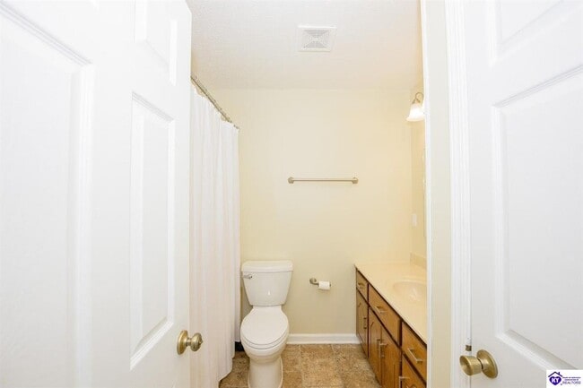 Building Photo - 413 Ridgecrest Rd