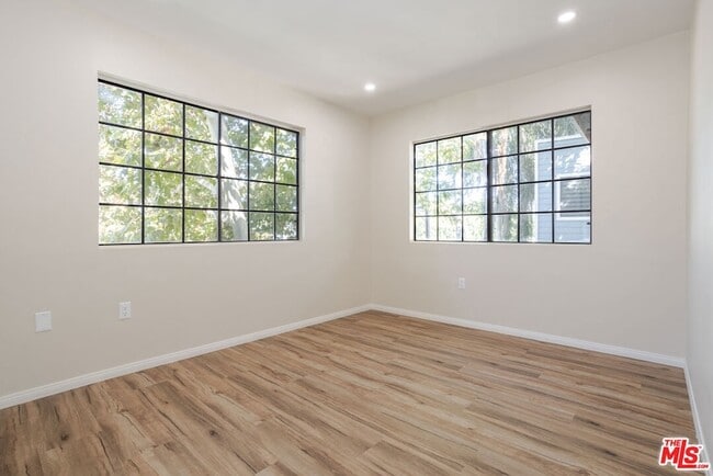 Building Photo - 9140 Burnet Ave