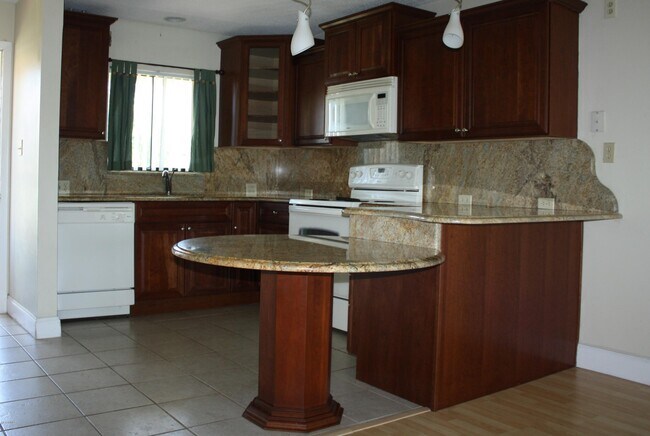 Building Photo - 325 S Banana River Blvd