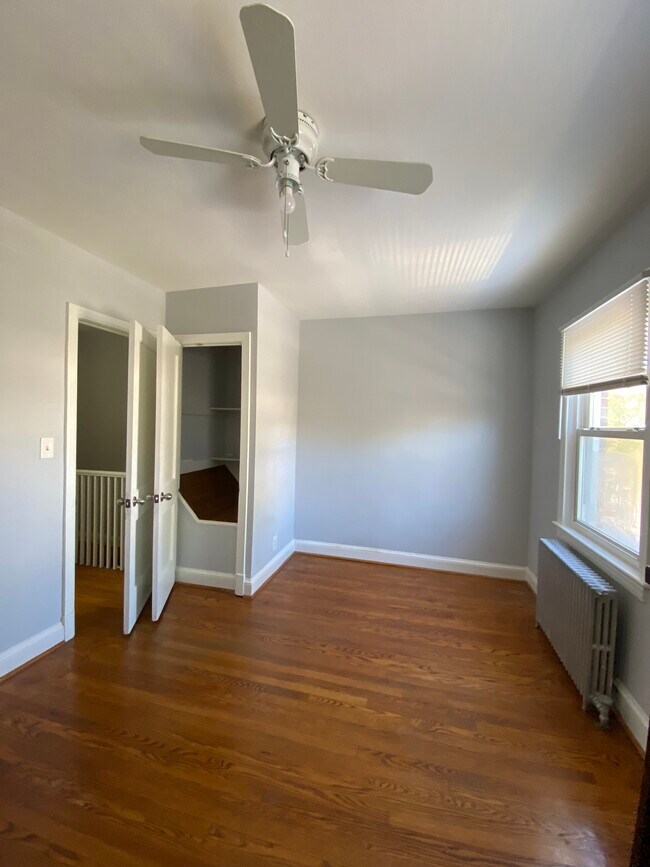 Master Bedroom - 2 Closets - 1723 Lang Pl NE