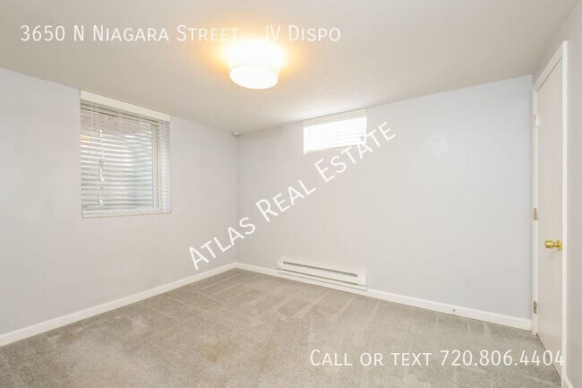 Building Photo - Desirable 4 bed /2 bath home in the middle...
