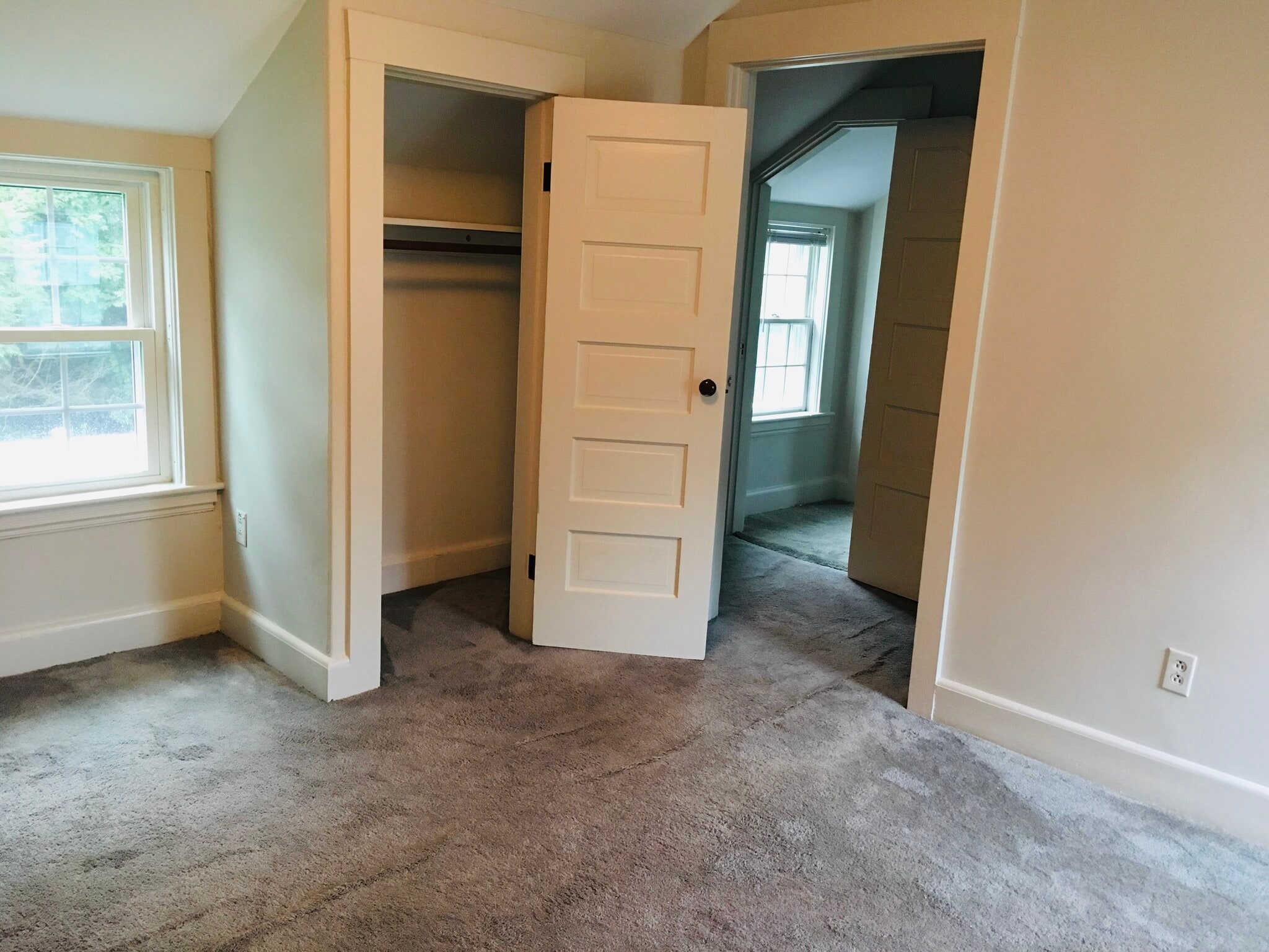Building Photo - 48 Clapboardtree St