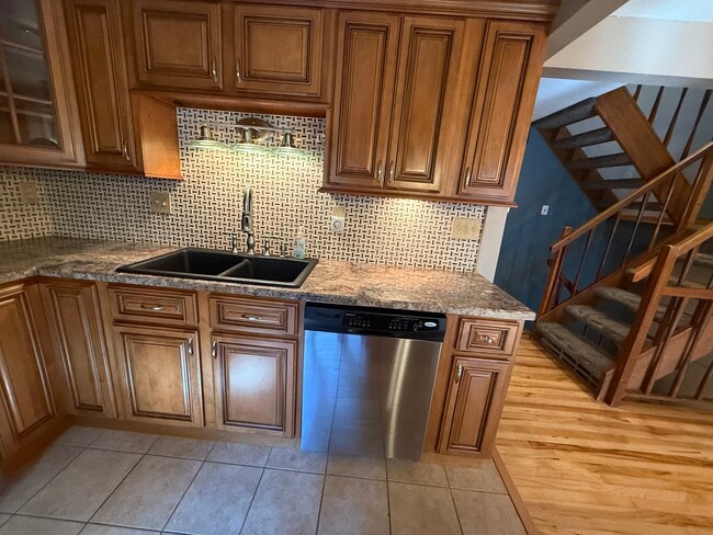 Building Photo - 2553 Hunting Ridge Trail