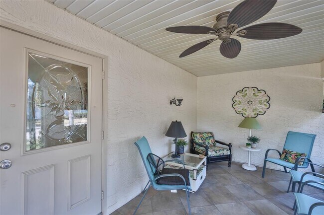 Building Photo - 2035 Hampstead Cir