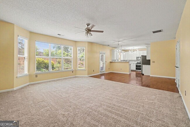 Building Photo - 348 Darbys Run Ct