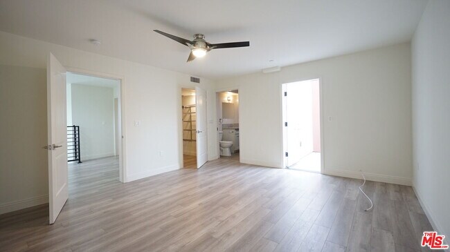Building Photo - 14403 Tiara St