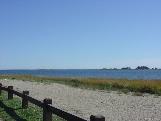 Building Photo - 18 Prospect St