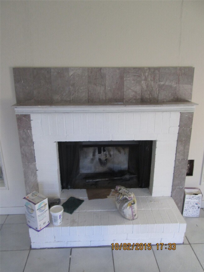 Building Photo - 10834 Sugar Hill Dr