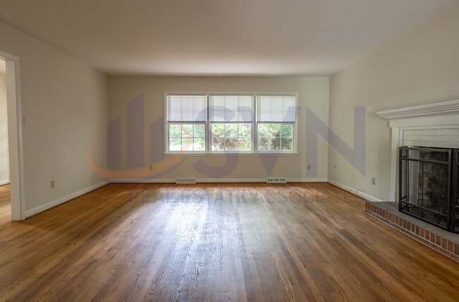 Building Photo - 6-Bedroom Home with Finished Basement