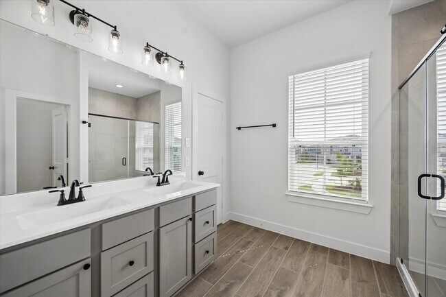 Building Photo - 12946 Rio Mariano Ln