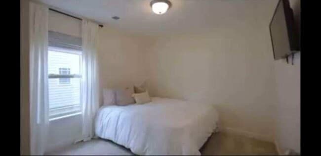 Building Photo - 468 Timberwood Dr