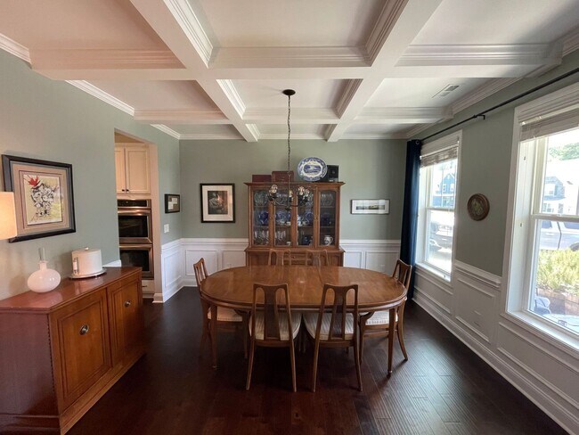 Building Photo - Stunning 5 Bed 3 Bath Home in Anderson Creek Club