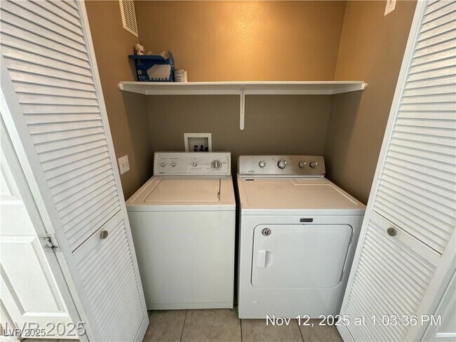 Building Photo - 10245 S Maryland Pkwy