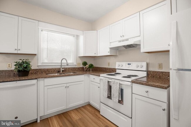 Building Photo - 515 Pleasants Dr