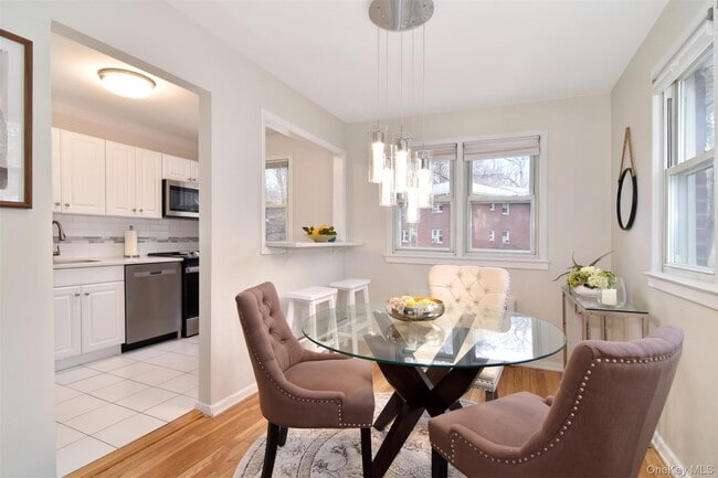 Building Photo - 140 N Broadway