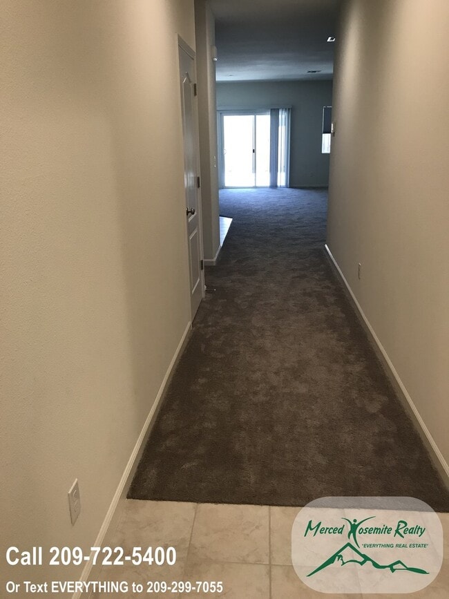 Building Photo - 407 Jacobs Dr