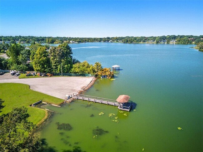 Building Photo - 525 Oak Haven Dr