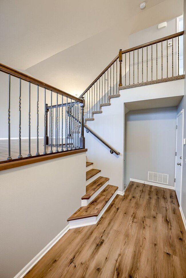 Building Photo - Elkhorn 3 Bedroom!!