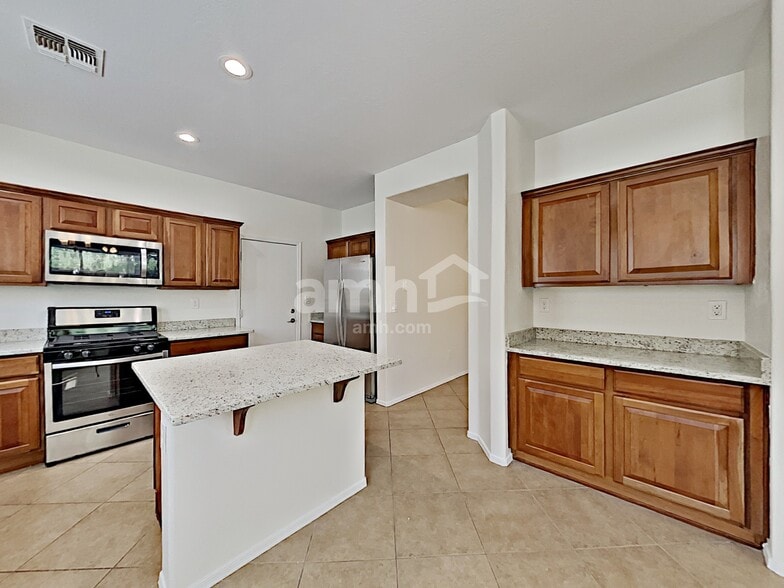 Building Photo - 3624 W Steinbeck Dr