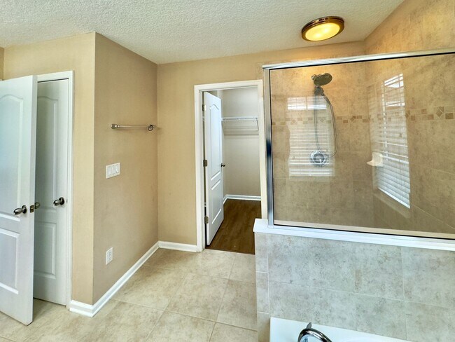 Building Photo - Spacious 4-Bedroom Home with Outdoor Oasis in Sought-After Wynnfield Lakes—Minutes from Beach, Sh...