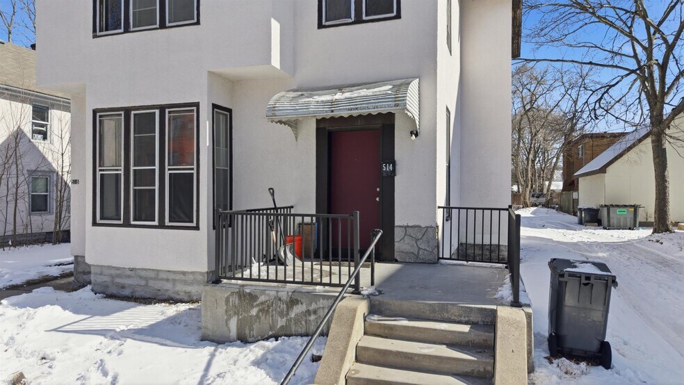 Building Photo - 514 5th Ave SE