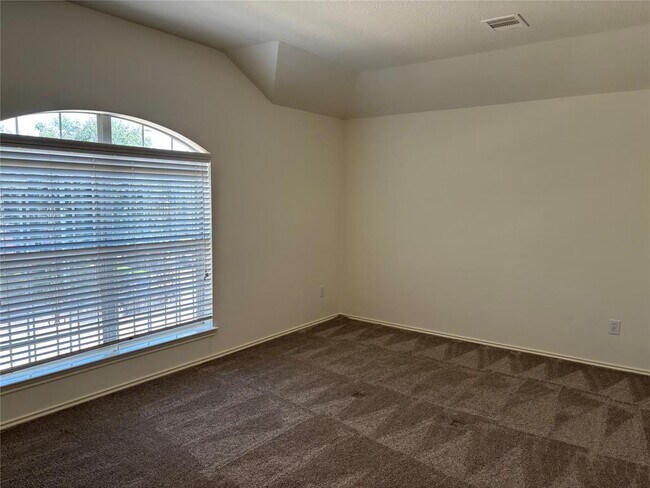 Building Photo - 21223 Colton Cove Dr