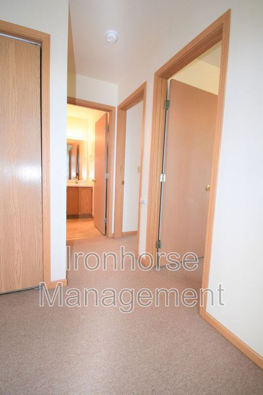 Building Photo - 2471 Wheeler Dr