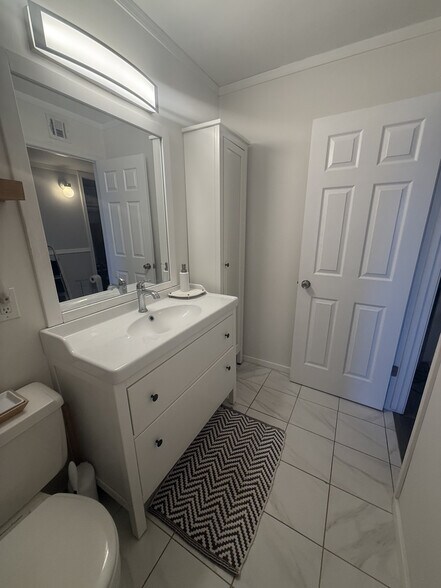 Building Photo - 4426 N 28th St
