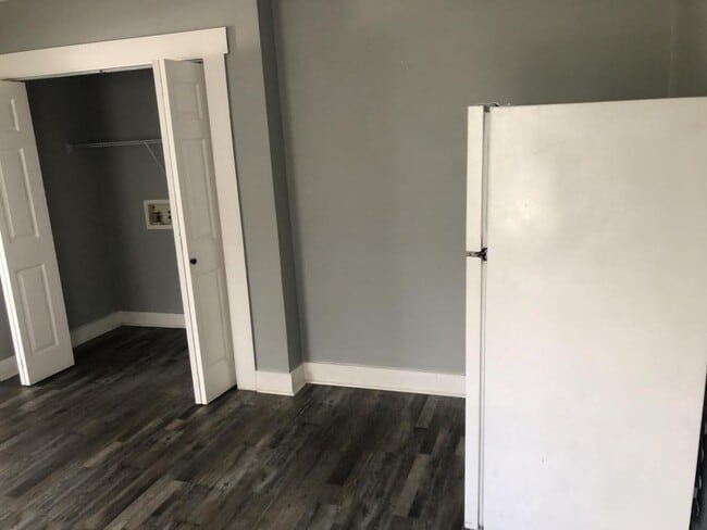 Building Photo - 1041 15th St