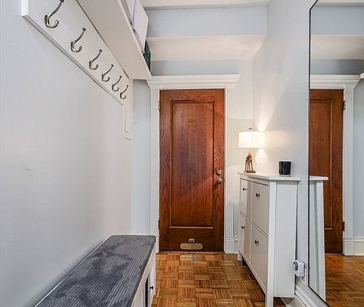 Building Photo - 51 Park Dr