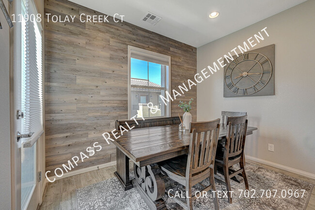 Building Photo - Fully Furnished Townhome in Summerlin