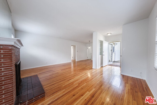 Building Photo - 785 El Medio Ave