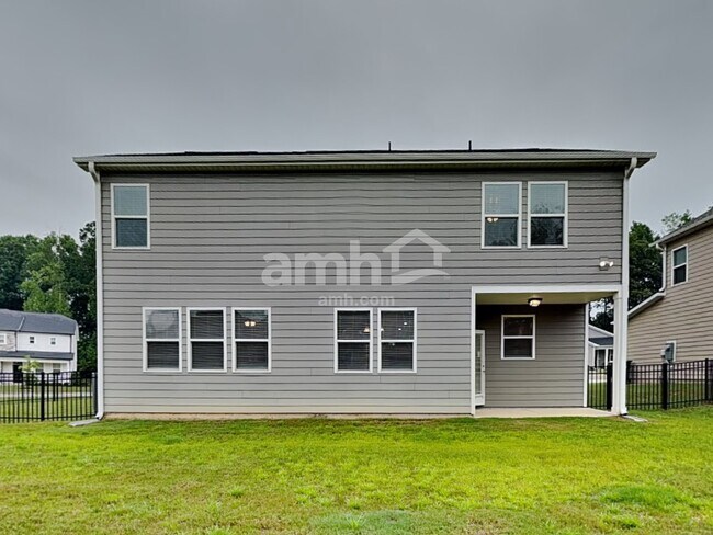 Building Photo - 203 Gregory Dr