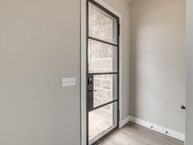 Building Photo - Beautiful New Construction Home in Edmond/...