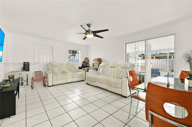 Building Photo - 3510 SW 90th Ave