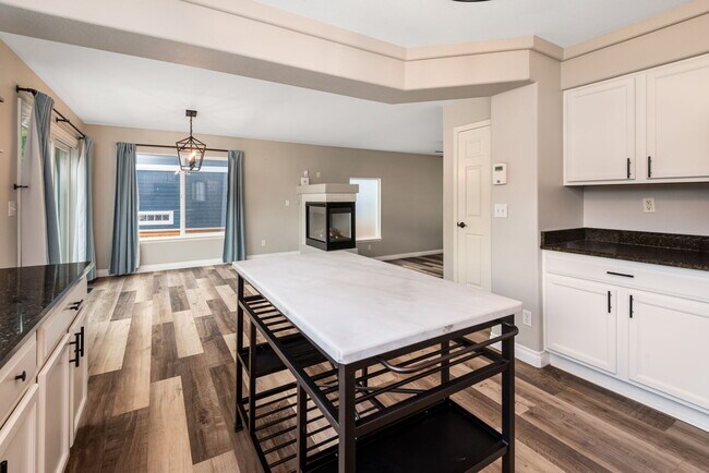 Building Photo - 4779 Waldenwood Dr