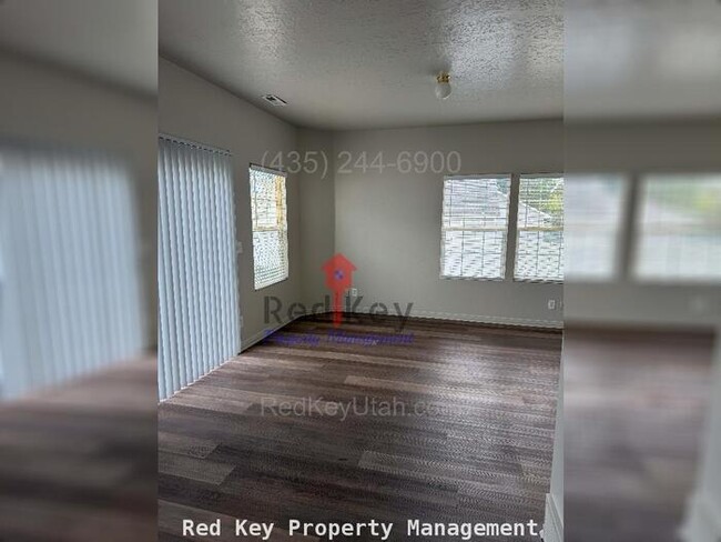 Building Photo - 1930 N Condo.