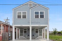 Building Photo - 2727 Third St