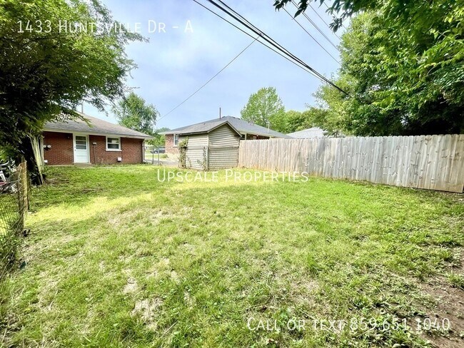 Building Photo - 1433 Huntsville Dr