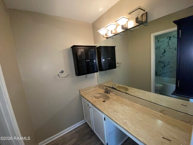 Building Photo - 5628 Moorstone Dr