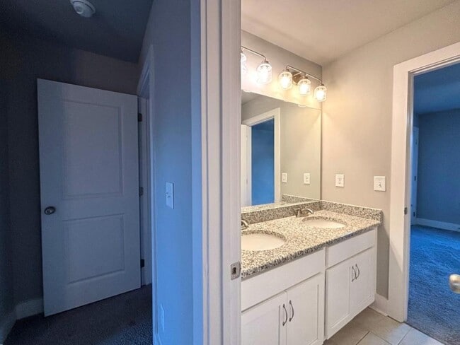 Building Photo - 249 Melba Ln