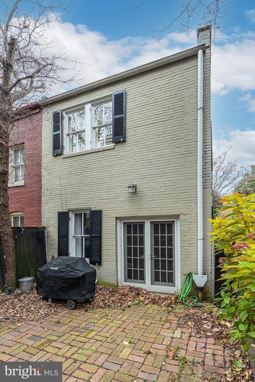 Building Photo - 1237 29th St NW