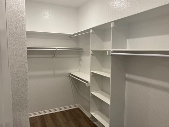 Building Photo - 221 Williams ct