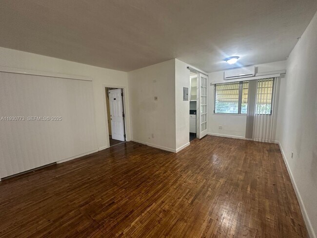 Building Photo - 17051 NE 23rd Ave